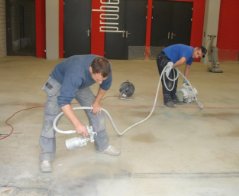 High-Tech Sichtbetonkosmetik und Betonkosmetikprodukte von Synfola GmbH.